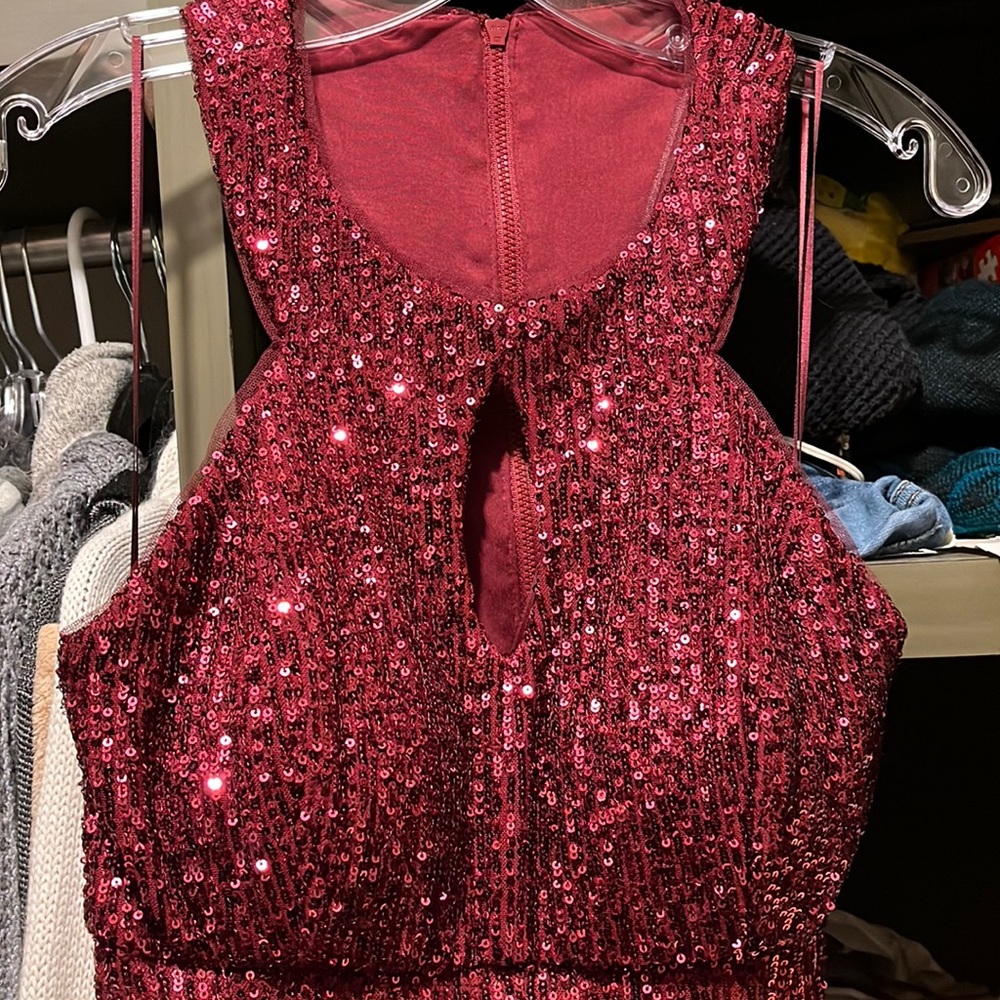 NWT Morgan &Co Merlot Burgundy Sequined Ballgown